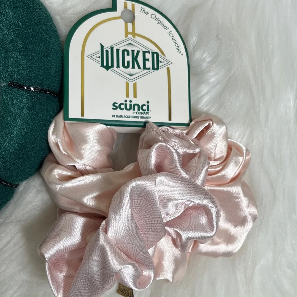 NWT Wicked Scunci Green Headband Pink Ponytail Holder Scrunchies Set